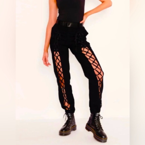 BlackMilk All‎ Laced Up Cargo Pants AUS 18 US 14 16 - Picture 1 of 10